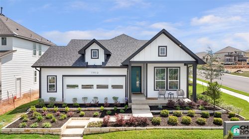 25621 Flora Bella Ln, Elgin, TX, 78621-6039 | Card Image