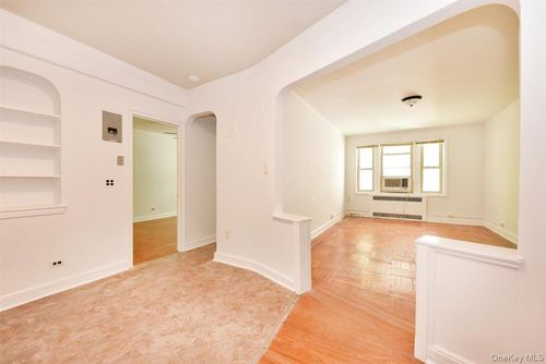 1f-84-49 168th St, Jamaica, NY, 11432-2009 | Card Image