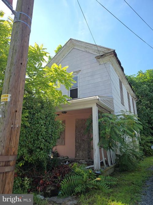 204 Academy Ave, FEDERALSBURG, MD, 21632-1203 | Card Image