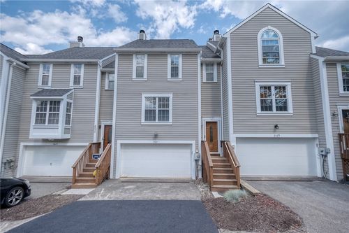 2627 Hunters Point Dr, Wexford, PA, 15090-7635 | Card Image