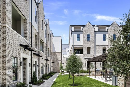 5446 Patterson St, Irving, TX, 75039-3233 | Card Image