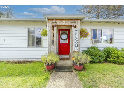 805 E Quincy Ave, Cottage Grove, OR, 97424-2544 | Card Image