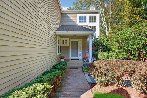 134 Hitching Post Ln, Yorktown Heights, NY, 10598-2834 | Card Image