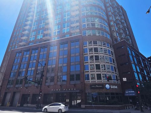 1404-600 N Kingsbury St, Chicago, IL, 60654-8123 | Card Image