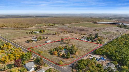 25523 Groves Rd, Farmington, CA, 95230-9558 | Card Image