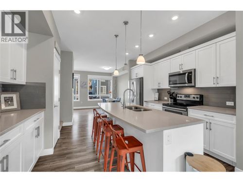 126-1115 Holden Rd, Penticton, BC, V2A0B7 | Card Image