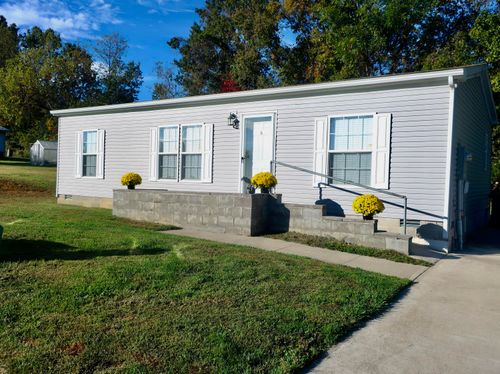 399 Blue Jay Cir, Falmouth, KY, 41040-8337 | Card Image