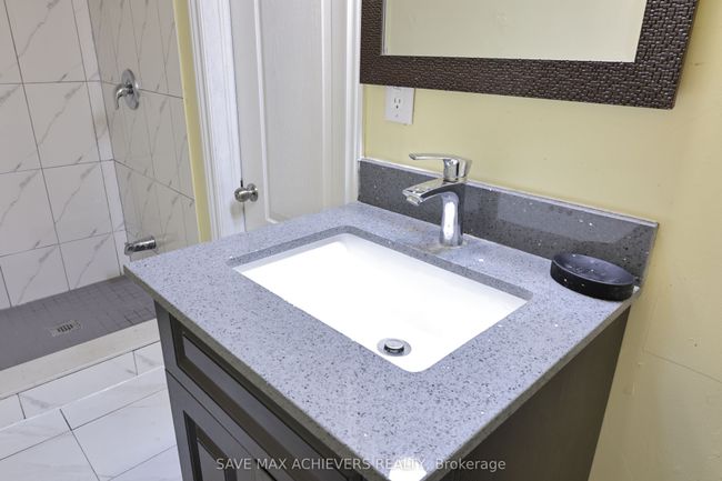 3 Gold Finch Crt, House other with 3 bedrooms, 2 bathrooms and 2 parking in Brampton ON | Image 43