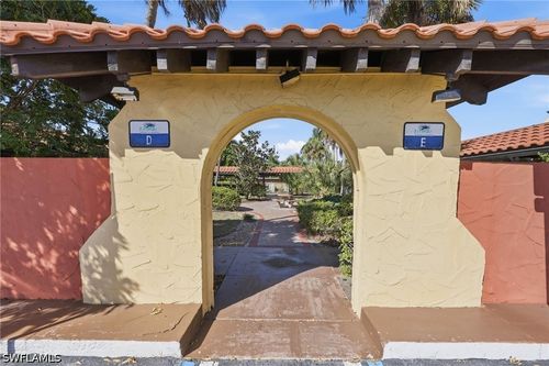 d152-25000 Tamiami Trl E, NAPLES, FL, 34114-9602 | Card Image