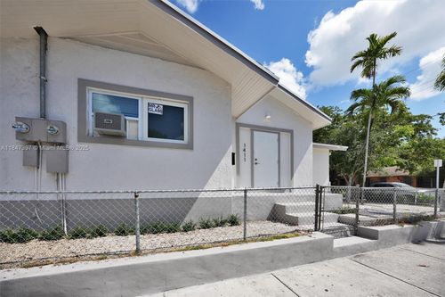 1-1411 Sw 3rd St, Miami, FL, 33135-2206 | Card Image