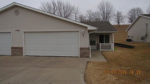 1140 Meadow View Ct, Sioux City, IA, 51106-1937 | Card Image