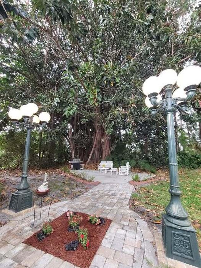 2913 Se Darien Rd, House other with 3 bedrooms, 2 bathrooms and null parking in Port St Lucie FL | Image 48