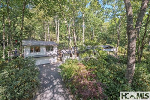 462 Mirror Lake Rd, Highlands, NC, 28741-8592 | Card Image