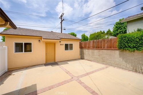 2633 N Myers St, Burbank, CA, 91504-2128 | Card Image