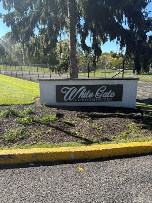 g-17 White Gate Dr, Wappingers Falls, NY, 12590-5070 | Card Image