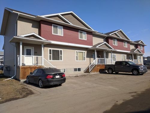 9201 92a St, Grande Prairie, AB, T8V4G3 | Card Image