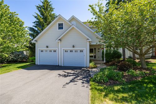 5567 Lakewood Trl, Canandaigua, NY, 14424-9108 | Card Image