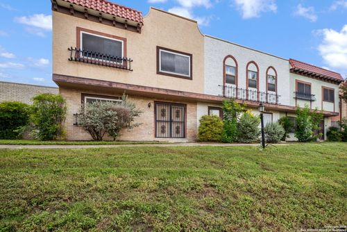 6659-6659 Crown Rdg, San Antonio, TX, 78239-1511 | Card Image