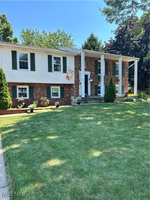 8079 Windward Trace Cir Nw, Massillon, OH, 44646-1179 | Card Image
