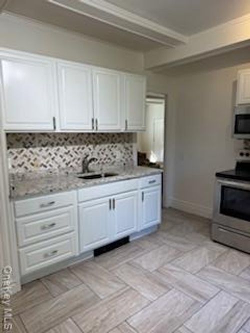 apt-5-7 Tamarack Hill Dr, Poughkeepsie, NY, 12603-6836 | Card Image
