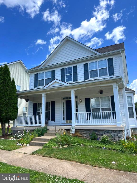Silverleaf Dr, Charles Town, WV 25414