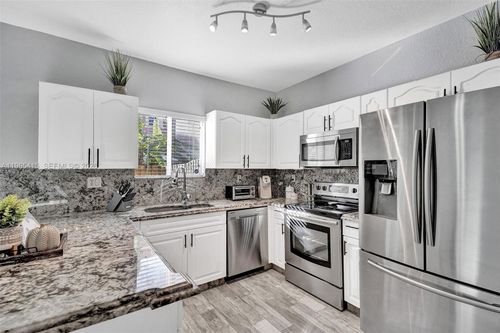 8518 Sw 214th Ln, Cutler Bay, FL, 33189 | Card Image