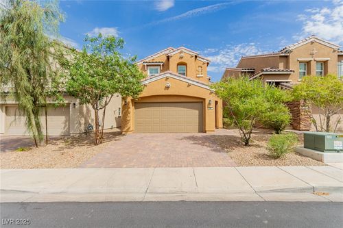 386 Ambitious St, Henderson, NV, 89011-2577 | Card Image