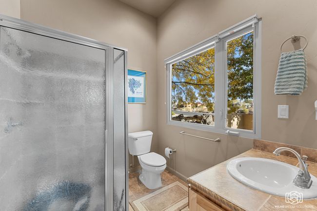 Bathroom | Image 29