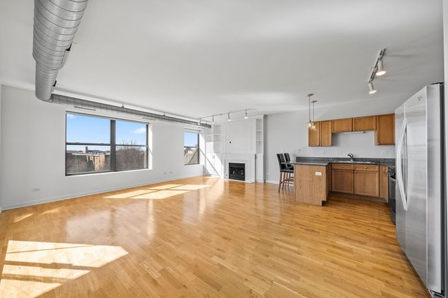 APT-504 - 4537 S Drexel Blvd, Condo with 2 bedrooms, 2 bathrooms and 1 parking in CHICAGO IL | Image 4