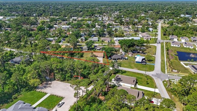2732 Alamanda Dr, House other with 3 bedrooms, 2 bathrooms and null parking in Edgewater FL | Image 36