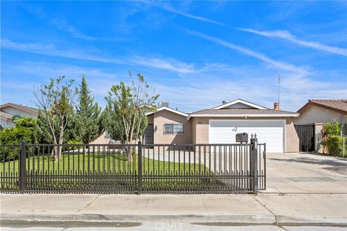 2214 Quincy, Delano, CA, 93215 | Card Image