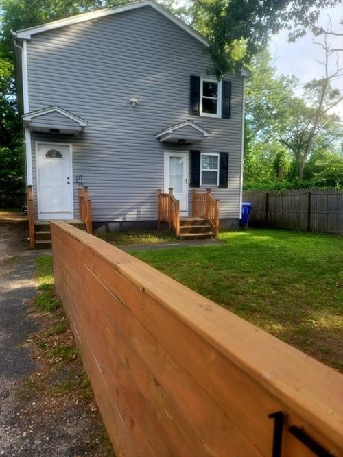 17-15-17 Otis Ct, Springfield, MA, 01119-1527 | Card Image