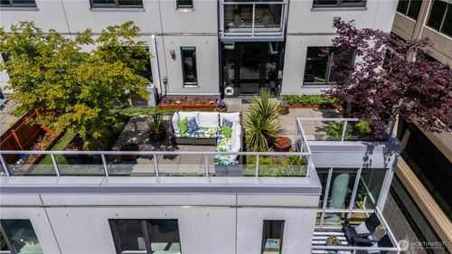 708-76 Cedar St, Seattle, WA, 98121-4107 | Card Image