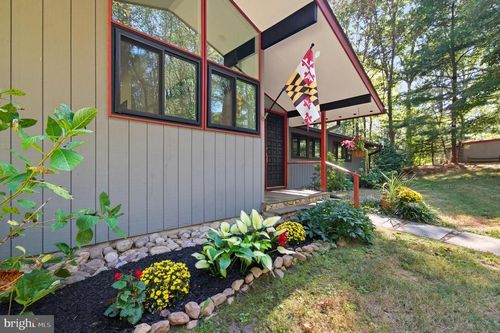 7145 Deer Valley Rd, HIGHLAND, MD, 20777-9513 | Card Image