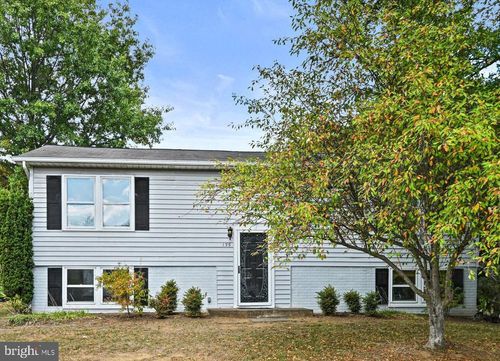135 Oak View Dr Se, LEESBURG, VA, 20175-4031 | Card Image