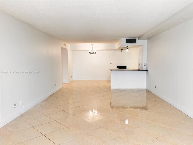 APT-2807 - 1370 S Ocean Blvd, Condo with 2 bedrooms, 2 bathrooms and null parking in Pompano Beach FL | Image 18