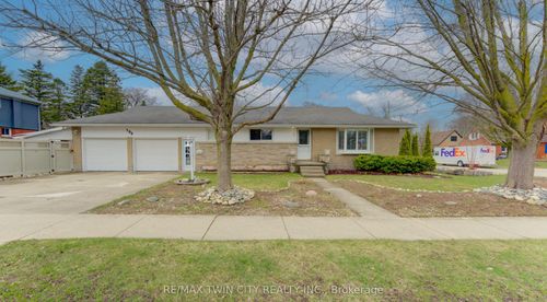 196 Lourdes St, Waterloo, ON, N2L1N7 | Card Image