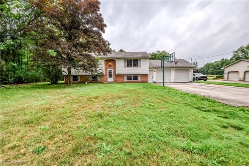 6487 Shaffer Rd Nw, Warren, OH, 44481-9475 | Card Image