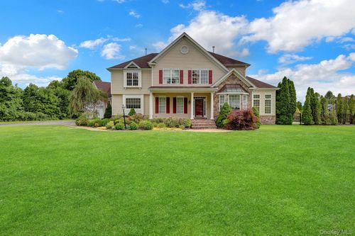 7 Brookline Ct, Wading River, NY, 11792-2329 | Card Image