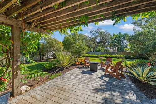 3325 Avocado Dr, FORT MYERS, FL, 33901 | Card Image