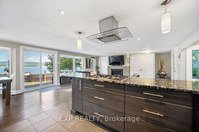 3094 Barlow Cres, House other with 3 bedrooms, 2 bathrooms and 4 parking in Dunrobin ON | Image 18