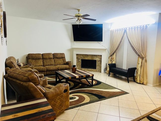 110 Chandler Ct, House other with 4 bedrooms, 3 bathrooms and null parking in Sugar Land TX | Image 4