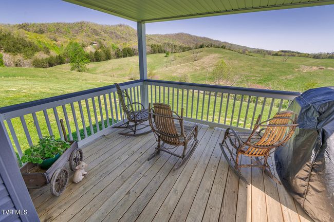 2057 Kite Rd, House other with 3 bedrooms, 2 bathrooms and null parking in Greeneville TN | Image 4