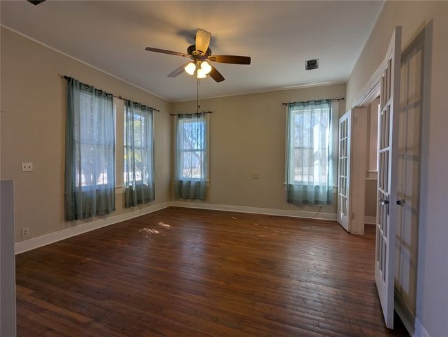 207 W 5 Th St, House other with 2 bedrooms, 1 bathrooms and null parking in Lampasas TX | Image 4