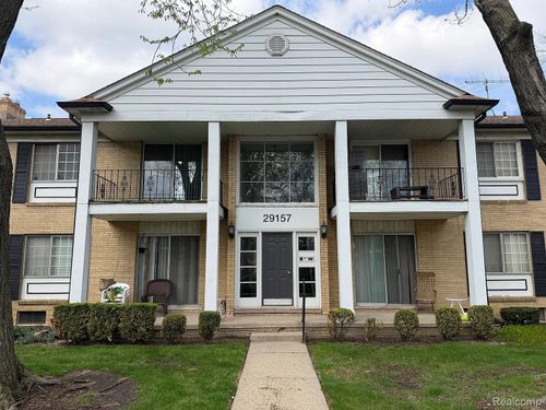 29157 Hayes Rd, Warren, MI, 48088-4021 | Card Image