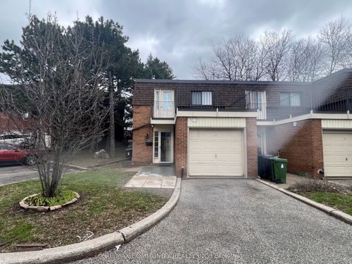 284 Sprucewood Court, Scarborough, ON, M1W1P8 | Card Image
