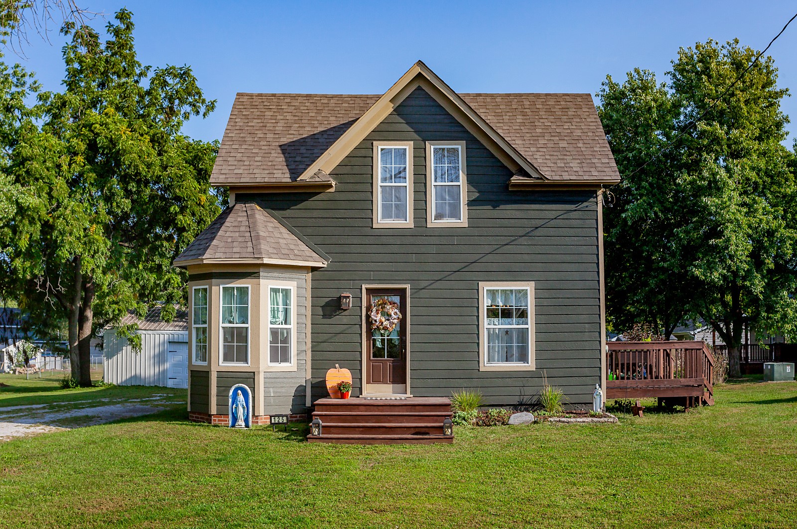 4th St, Cambridge, IA 50046