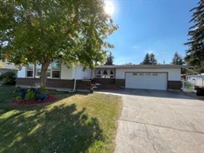 909 10 Ave, House detached with 5 bedrooms, 3 bathrooms and 4 parking in Wainwright AB | Image 1