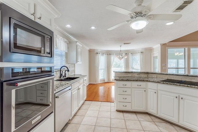 341 Sam Houston Loop, House other with 3 bedrooms, 2 bathrooms and 4 parking in Pointblank TX | Image 12