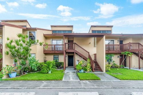 608 Lakeview Dr E, Royal Palm Beach, FL, 33411-8701 | Card Image